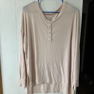 Like New! American Eagle light pink button henley